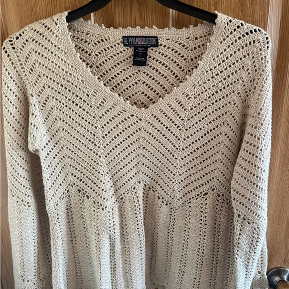The Pyramid Collection Beige Knit Top - Picture 2 of 6